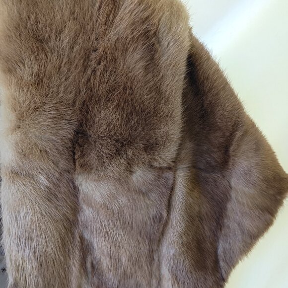Autumn Chestnut Mink Stole- Size Free - Picture 6 of 6